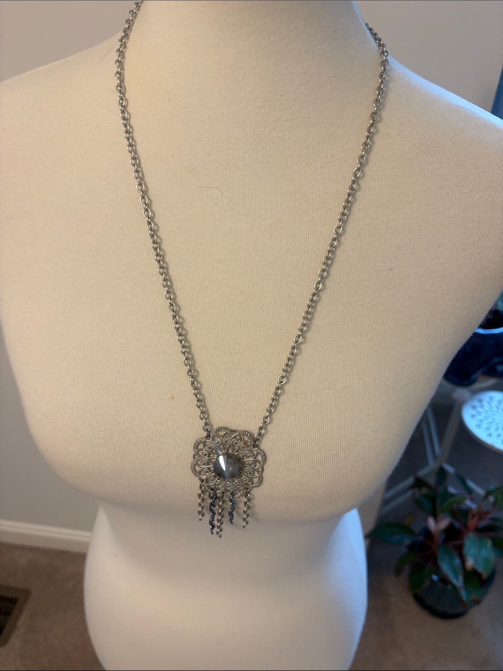 Sabika Silver Filigree Pendant Necklace with Dangle Chains